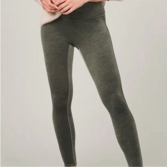 SPANX Dark Palm Velvet Leggings NWT - Picture 5 of 6